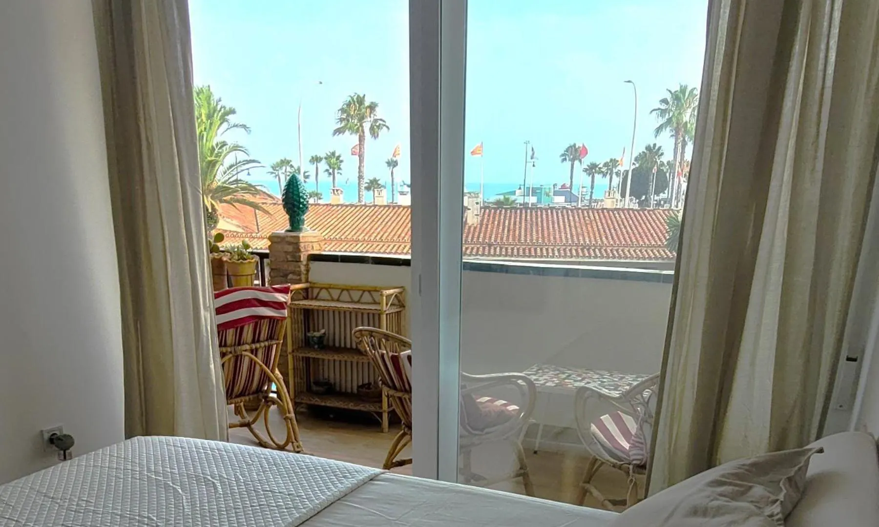 Апартаменты The Sea At Your Doorstep Торремолинос